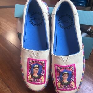 Frida Kahlo x Toms - Valencia Platform Espadrille size 6